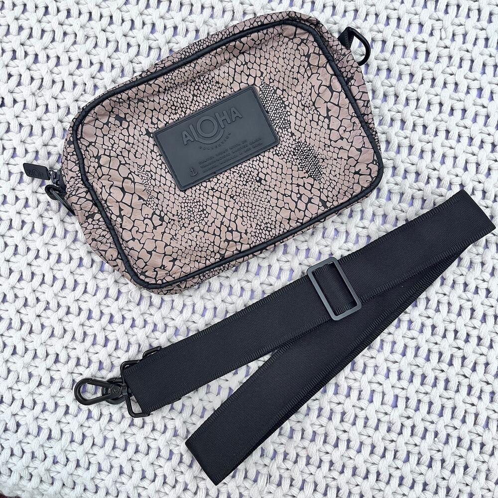 Aloha Collection• LE TOUR Python Cross Body Bag Purse Espresso Black
